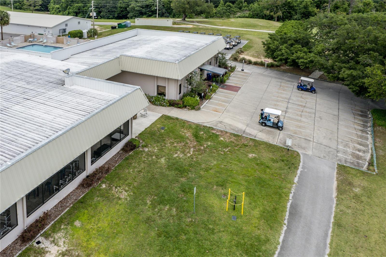 ZELLWOOD STATION - Residential