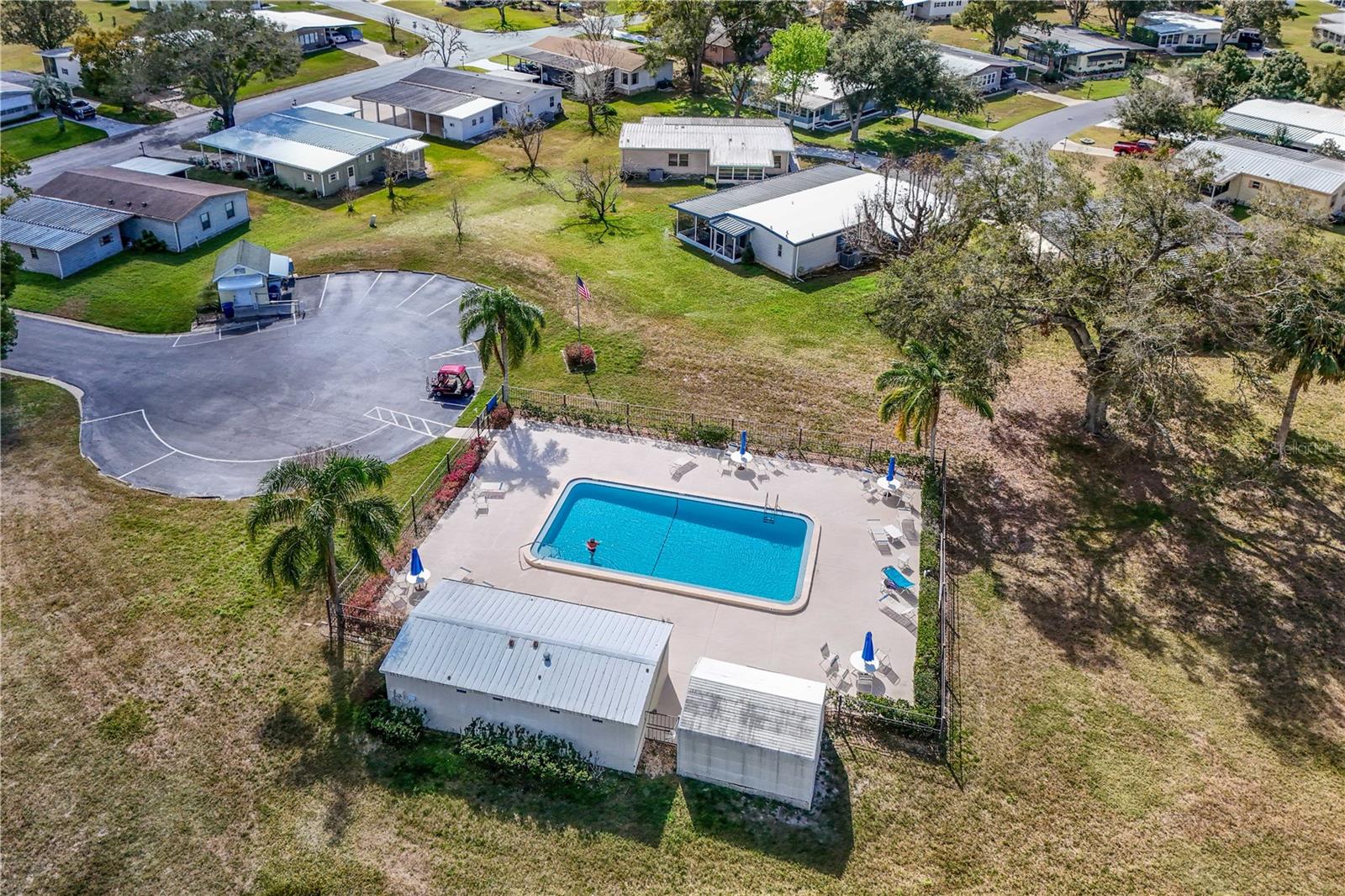 ZELLWOOD STATION - Residential