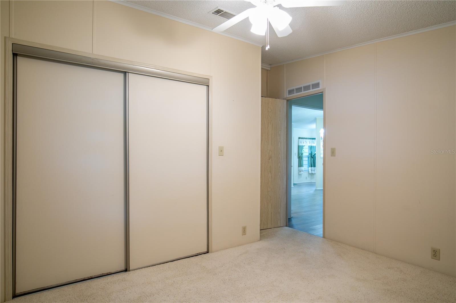 ZELLWOOD STATION - Residential