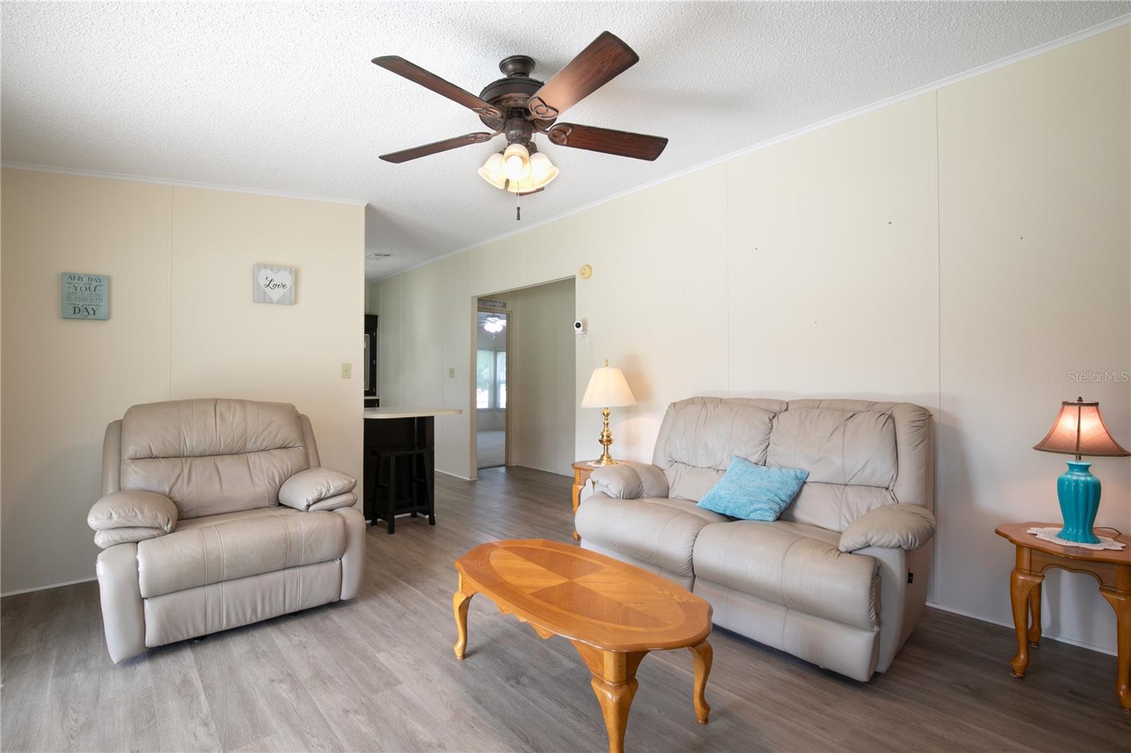 ZELLWOOD STATION - Residential