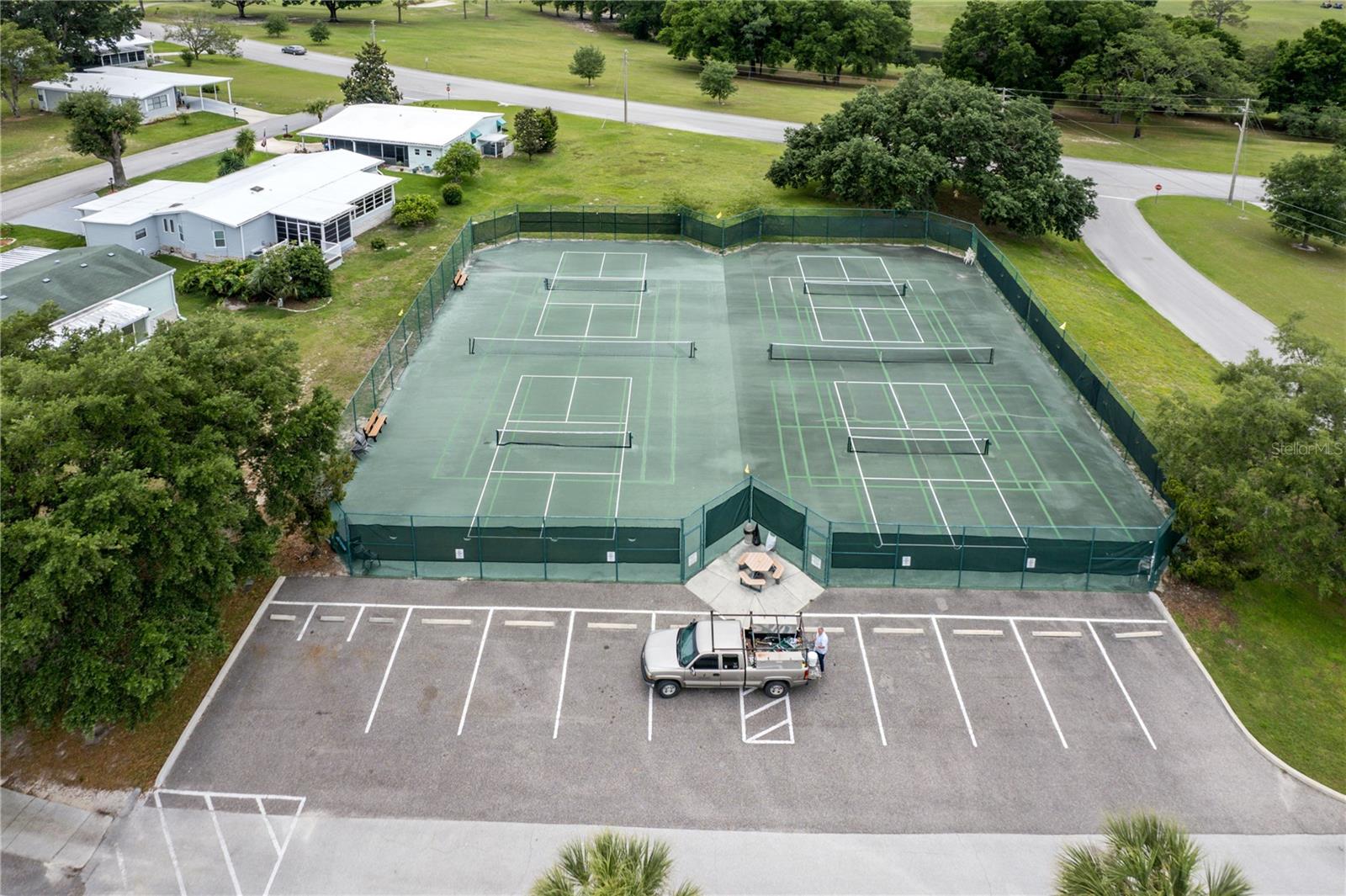 ZELLWOOD STATION - Residential