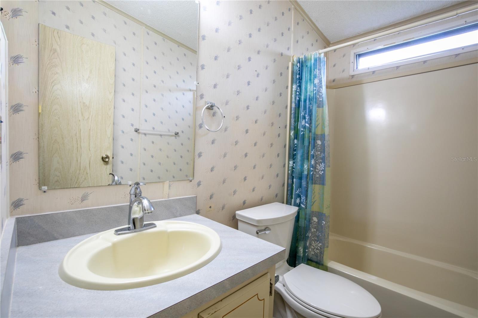 ZELLWOOD STATION - Residential