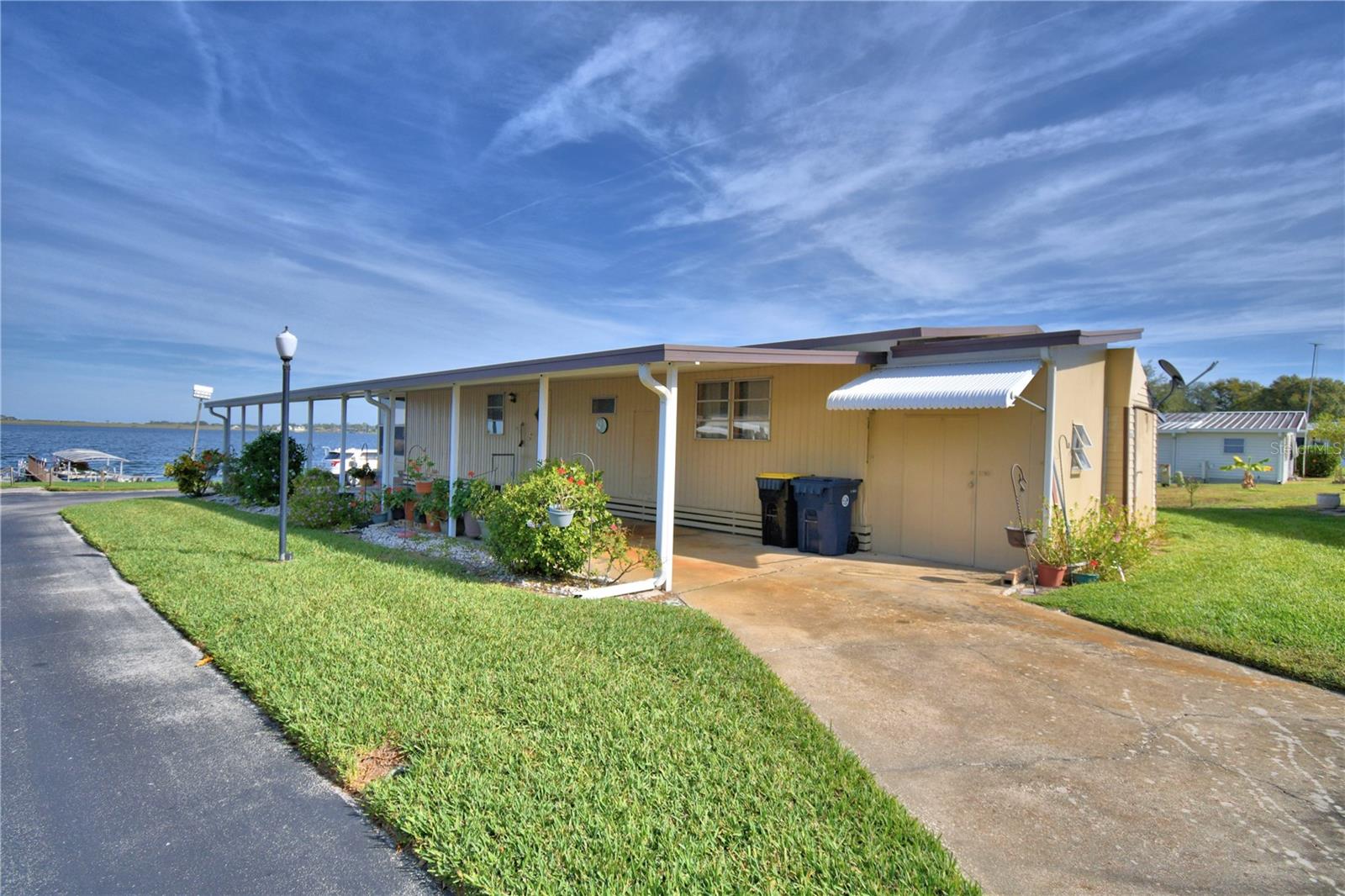 ARIANA SHORES MHP - Residential