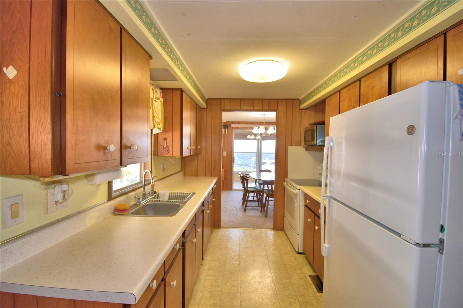 ARIANA SHORES MHP - Residential