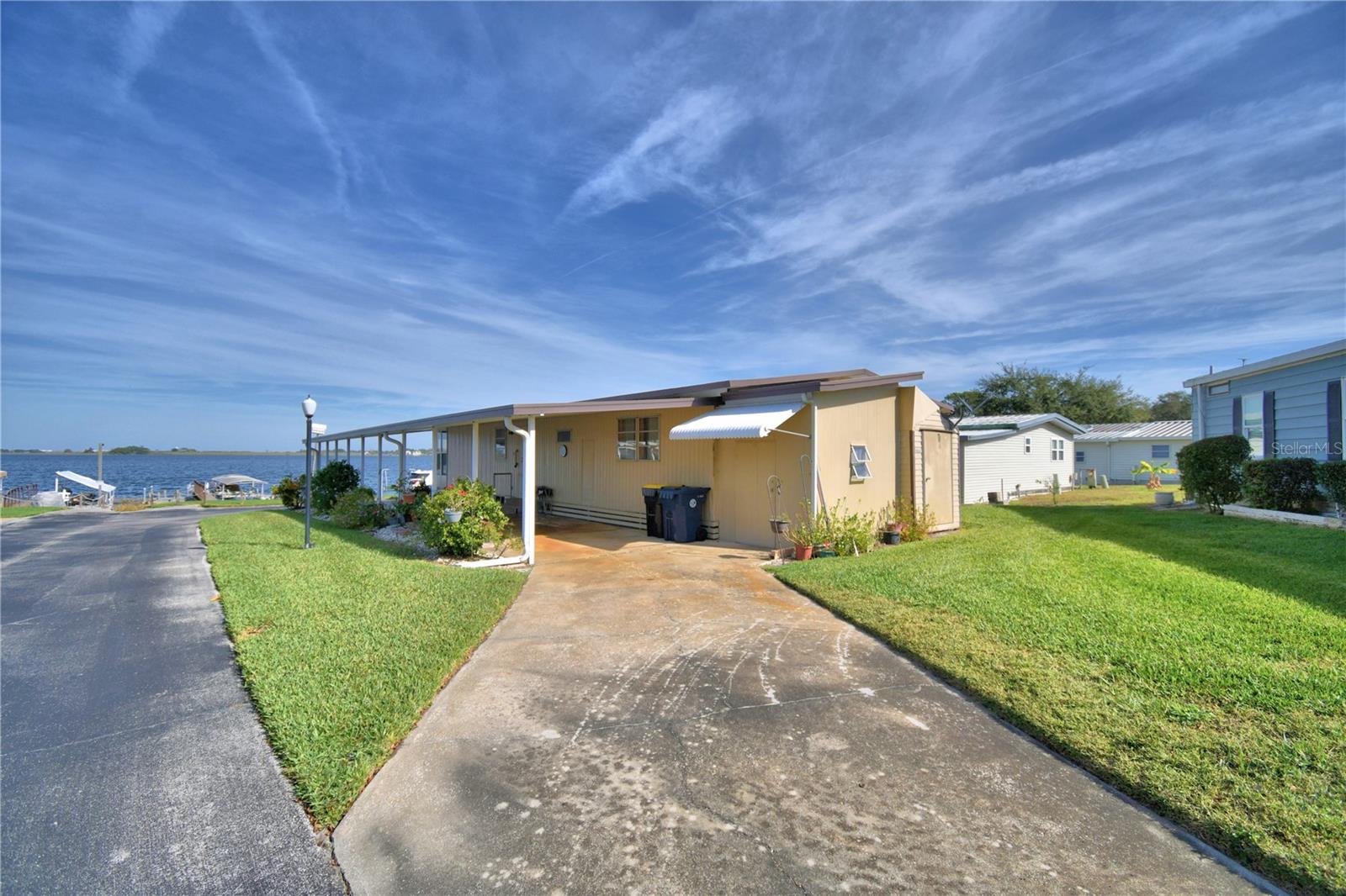 ARIANA SHORES MHP - Residential