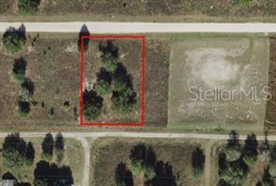 Wonderful .78 acre lot in Rolling Ranch Estates in Dunnellon close to the beautiful Rainbow Springs and Rainbow River. Great place to build your Dream Home on an extra large lot or lot can be divided into 4 separate lots. Lots can be sold at .19 acres at $15,000.00 each.