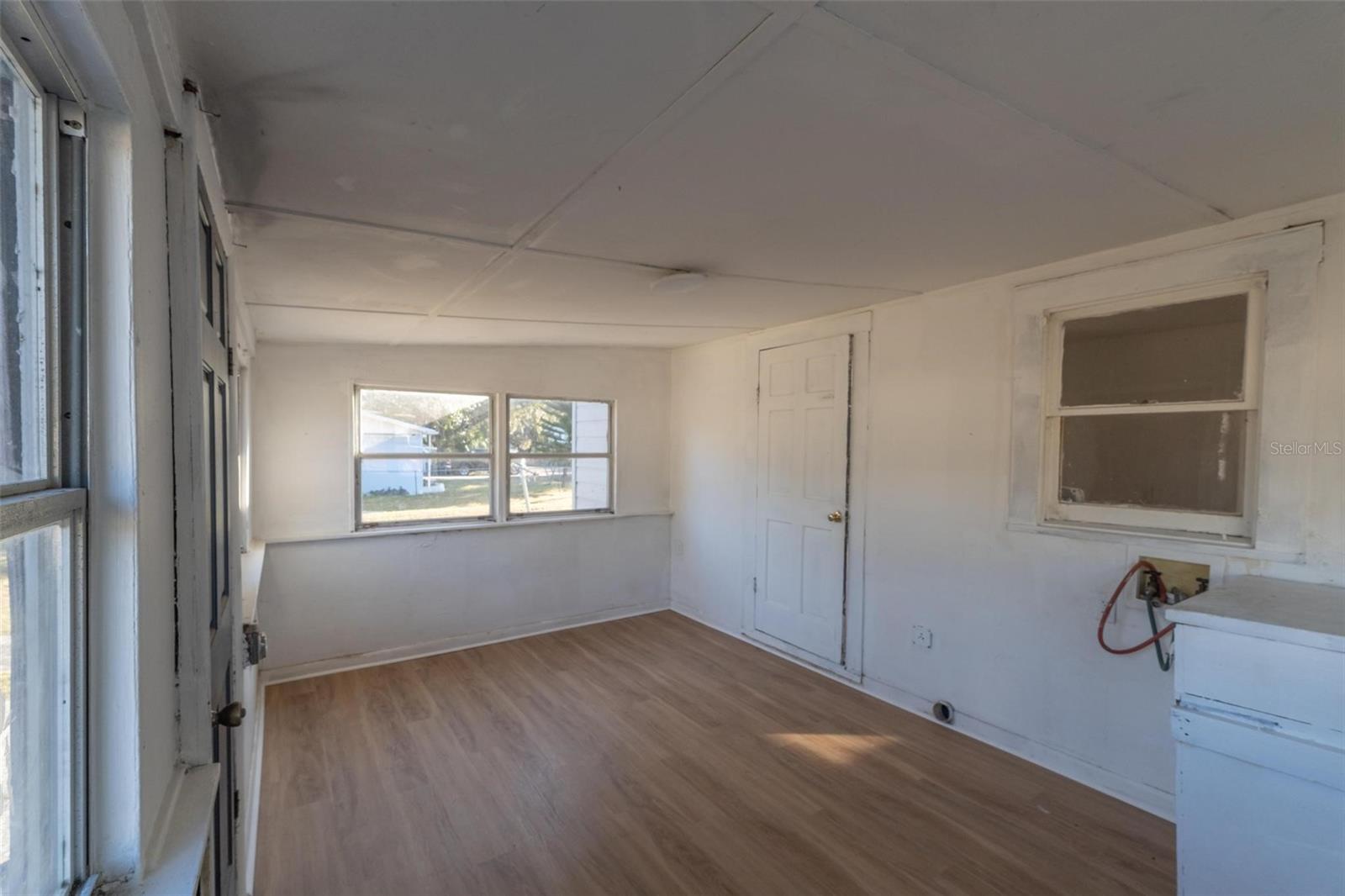 MCRAE & ROBSONS SUB - Residential