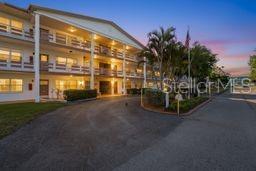 TOWN APTS CONDO - Residential