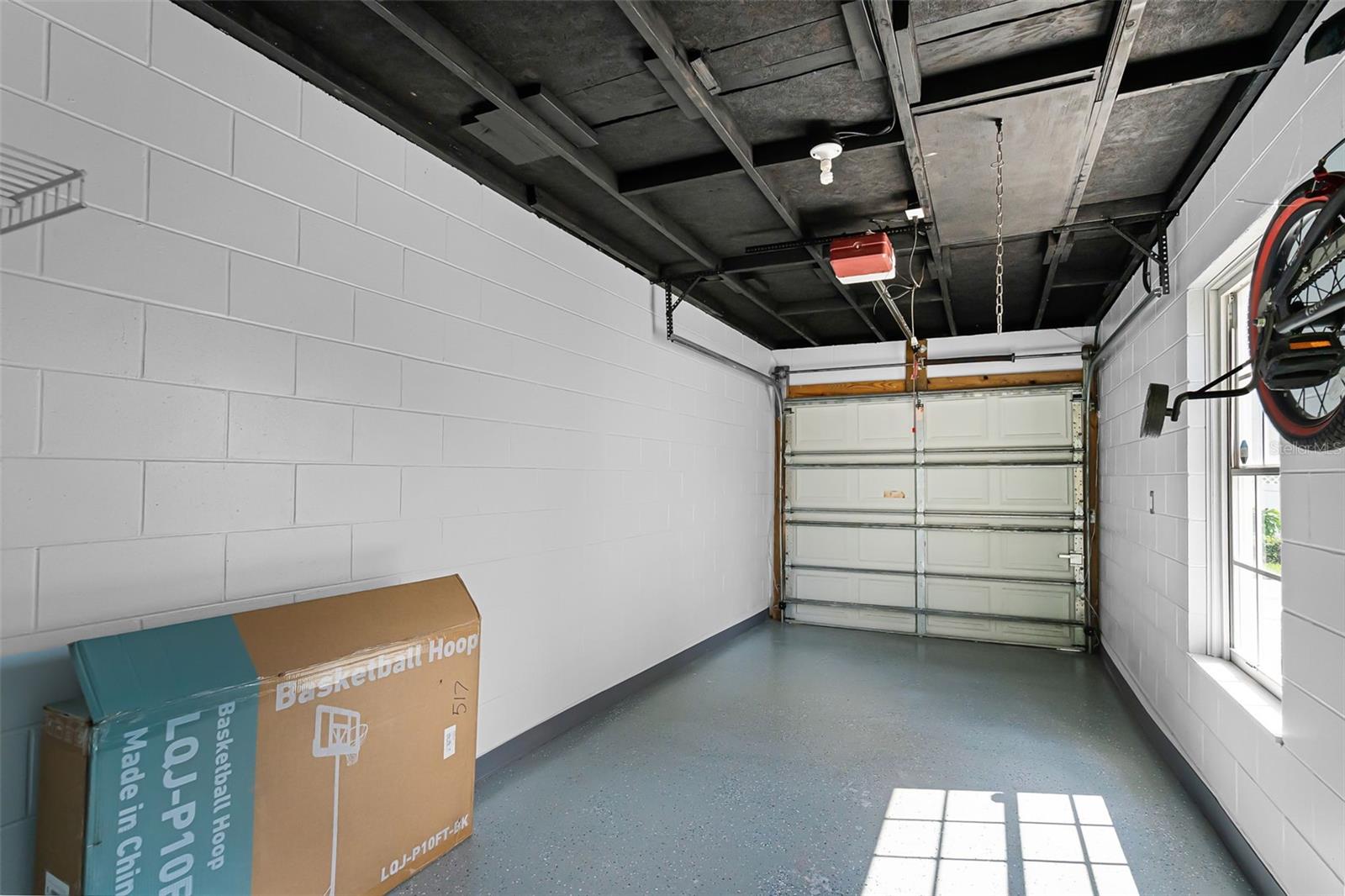 MEETING HOUSE GREEN REP 06 - Residential