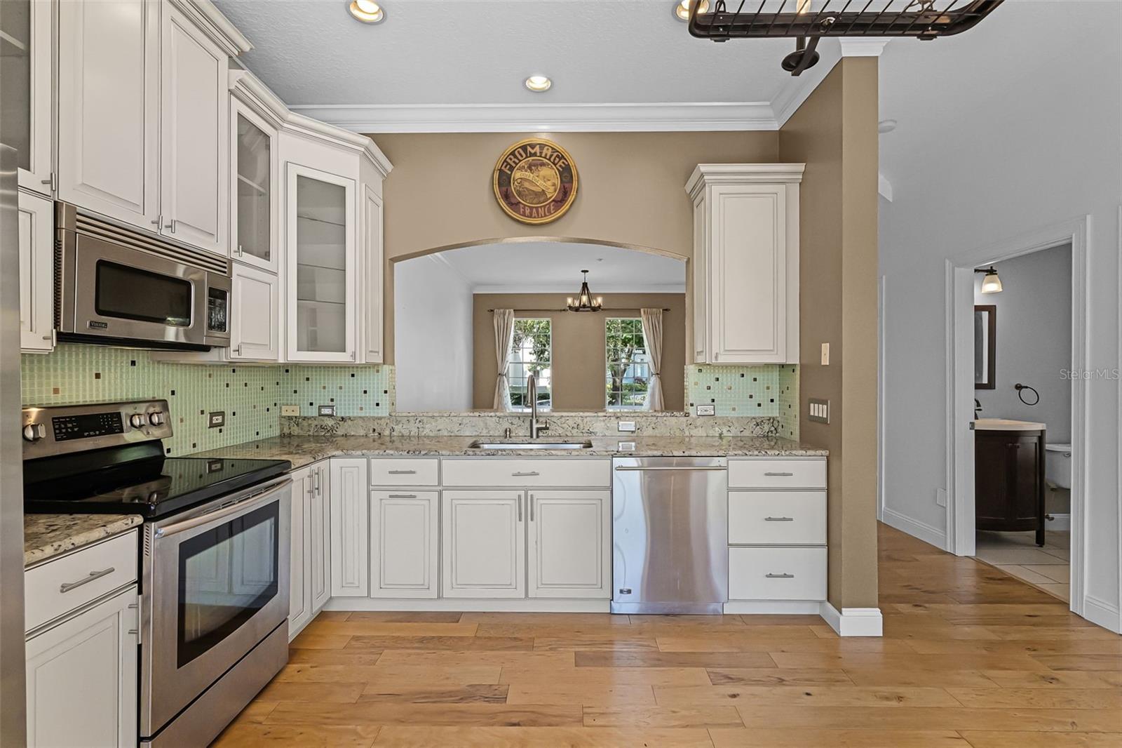 MEETING HOUSE GREEN REP 06 - Residential