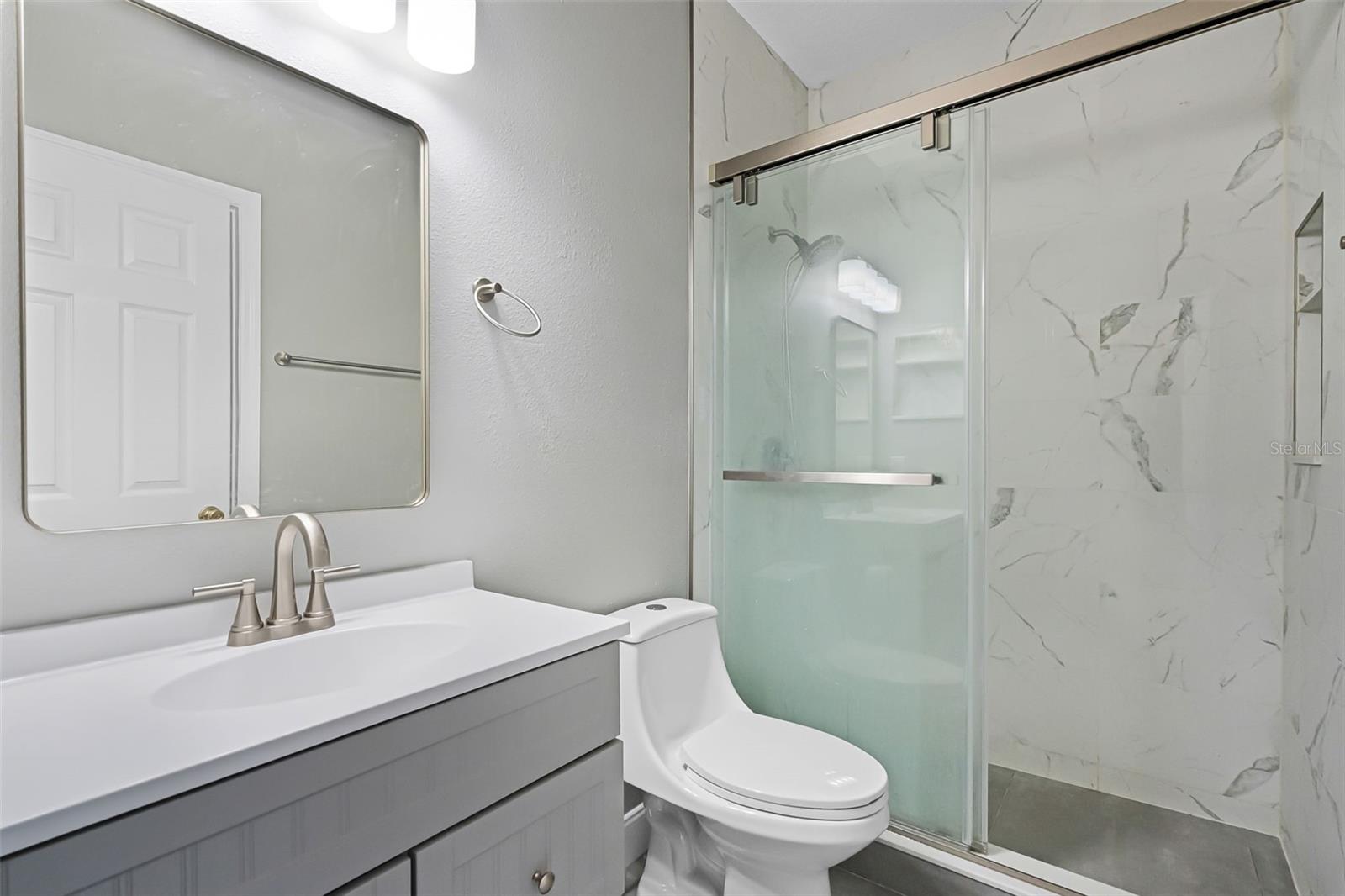 MEETING HOUSE GREEN REP 06 - Residential