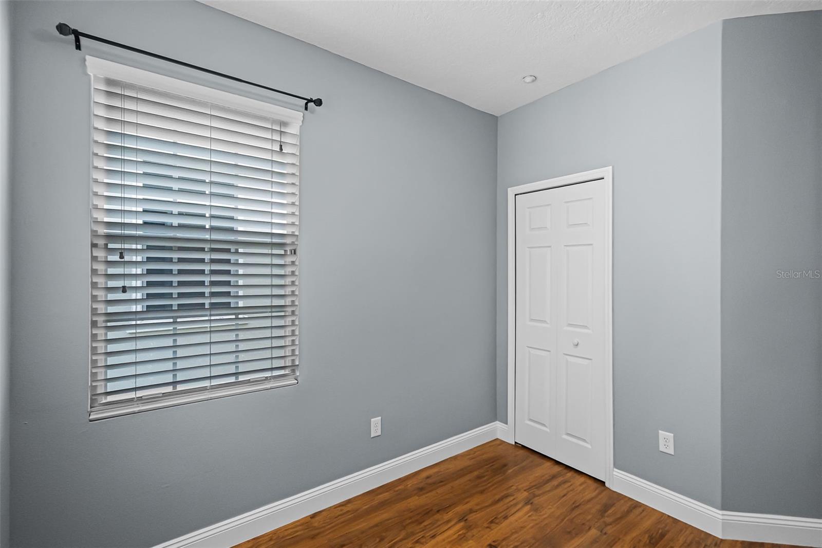 MEETING HOUSE GREEN REP 06 - Residential