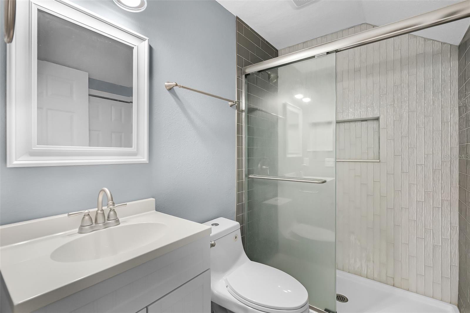 MEETING HOUSE GREEN REP 06 - Residential