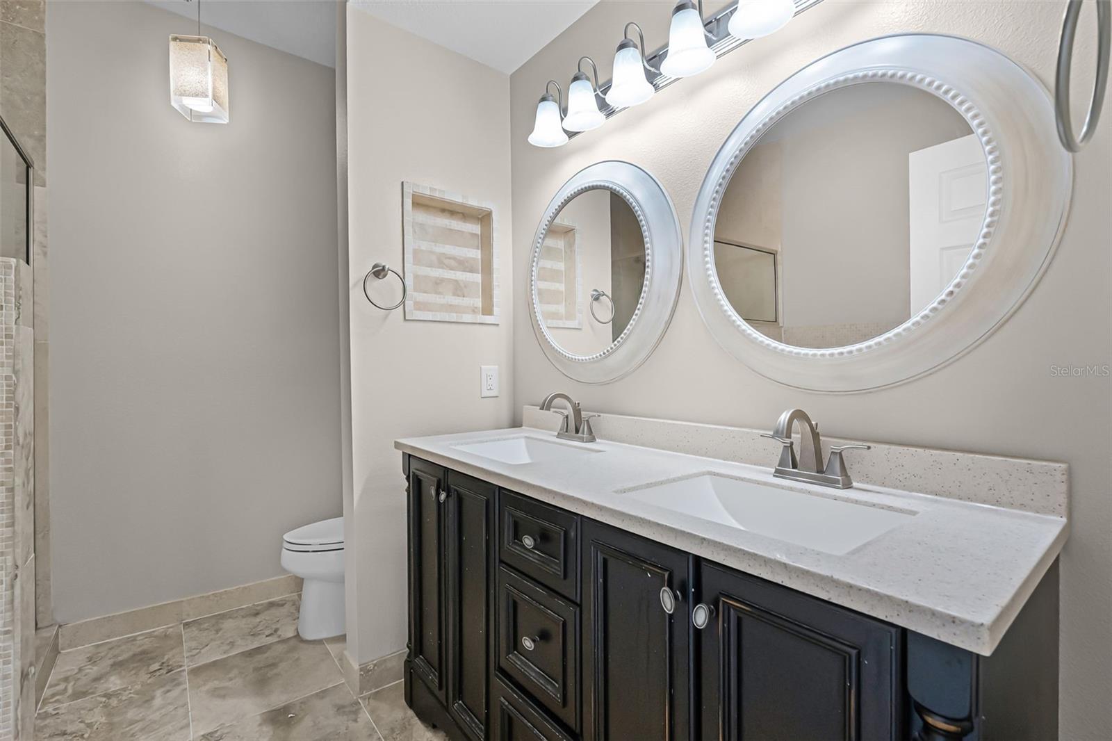 MEETING HOUSE GREEN REP 06 - Residential