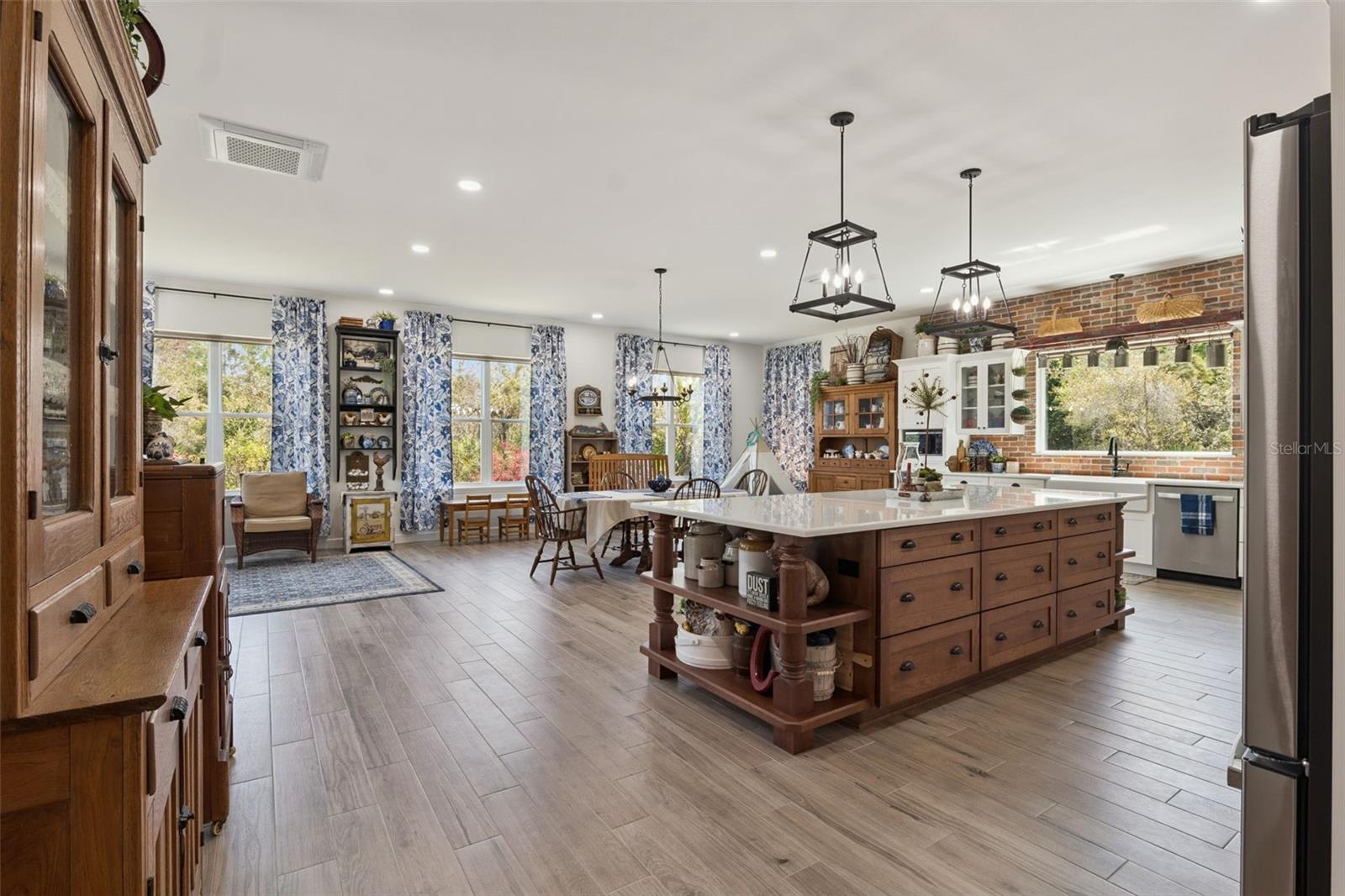 37008 FORESTDEL DRIVE