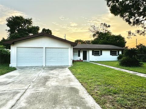 A home in WINTER HAVEN