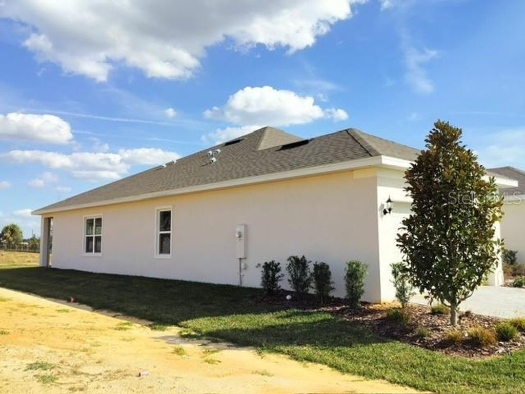 Photo of 2258 Leela Circle, Tavares, FL 32778 (MLS # O6397045)