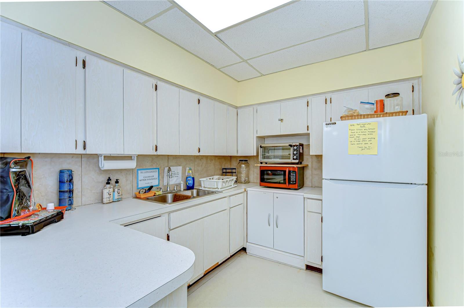 MISSION OAKS CONDO - Residential Lease