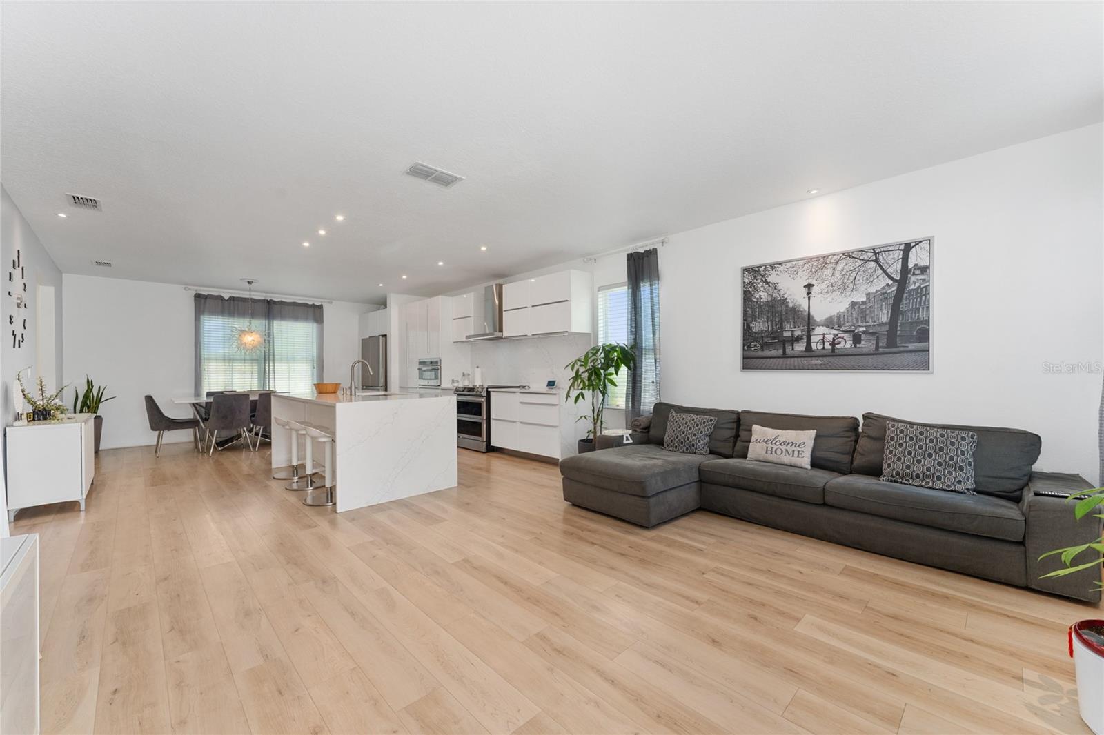 1945 RED CANYON DRIVE