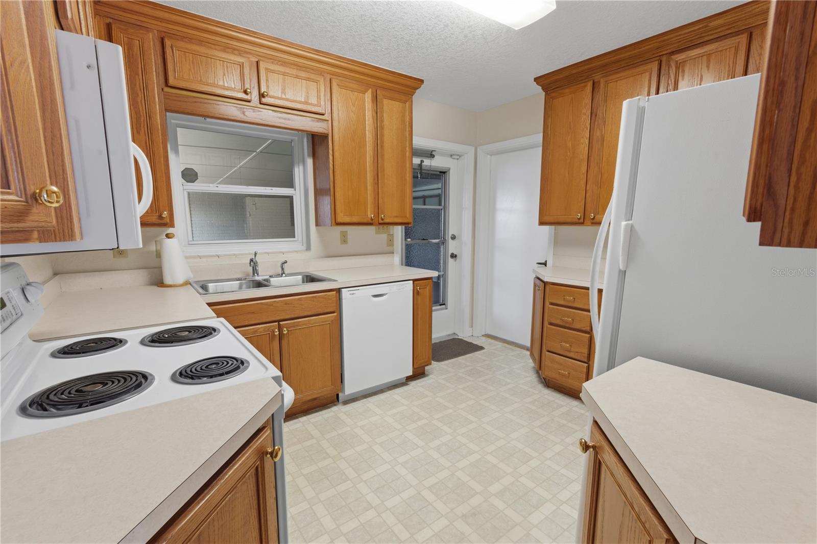 MAMMOTH GROVE - Residential