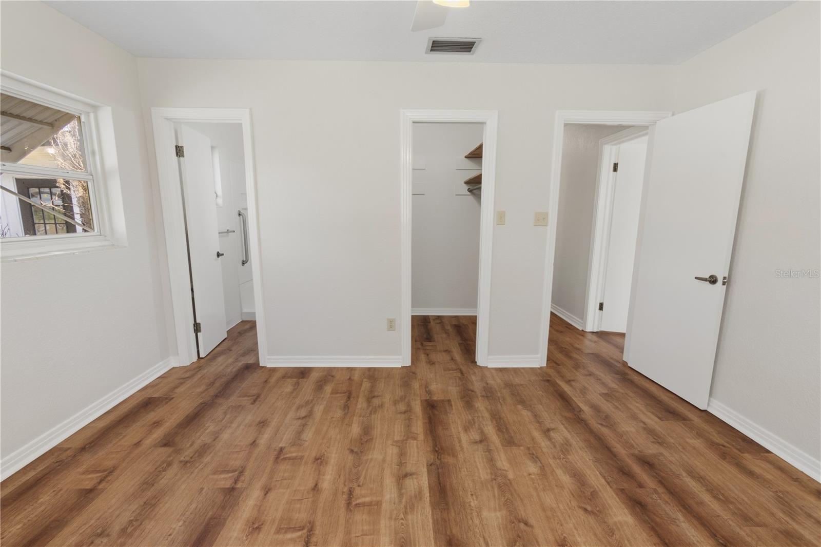 MAMMOTH GROVE - Residential