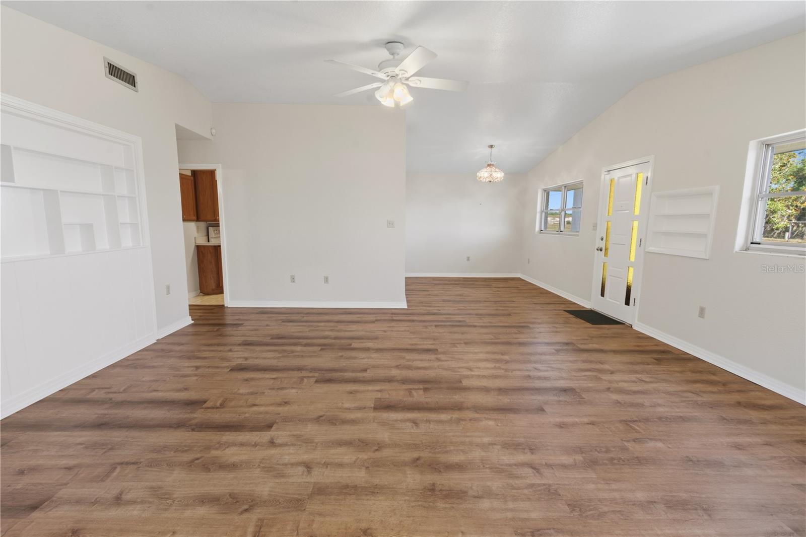 MAMMOTH GROVE - Residential