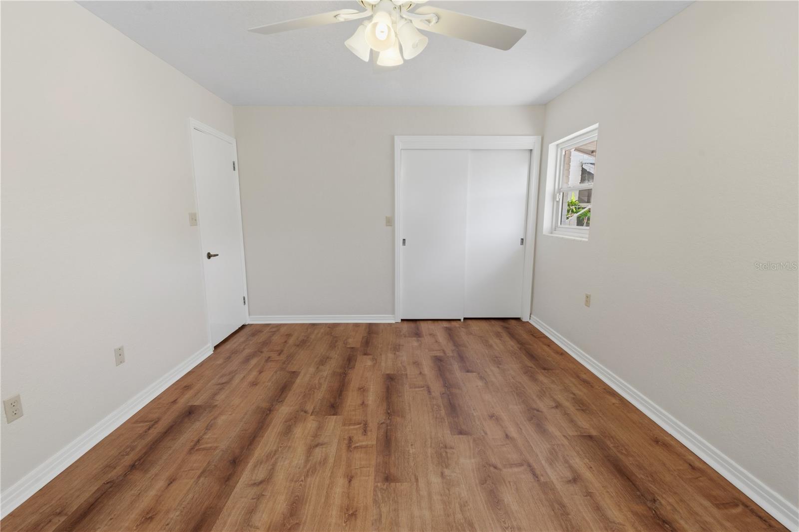 MAMMOTH GROVE - Residential