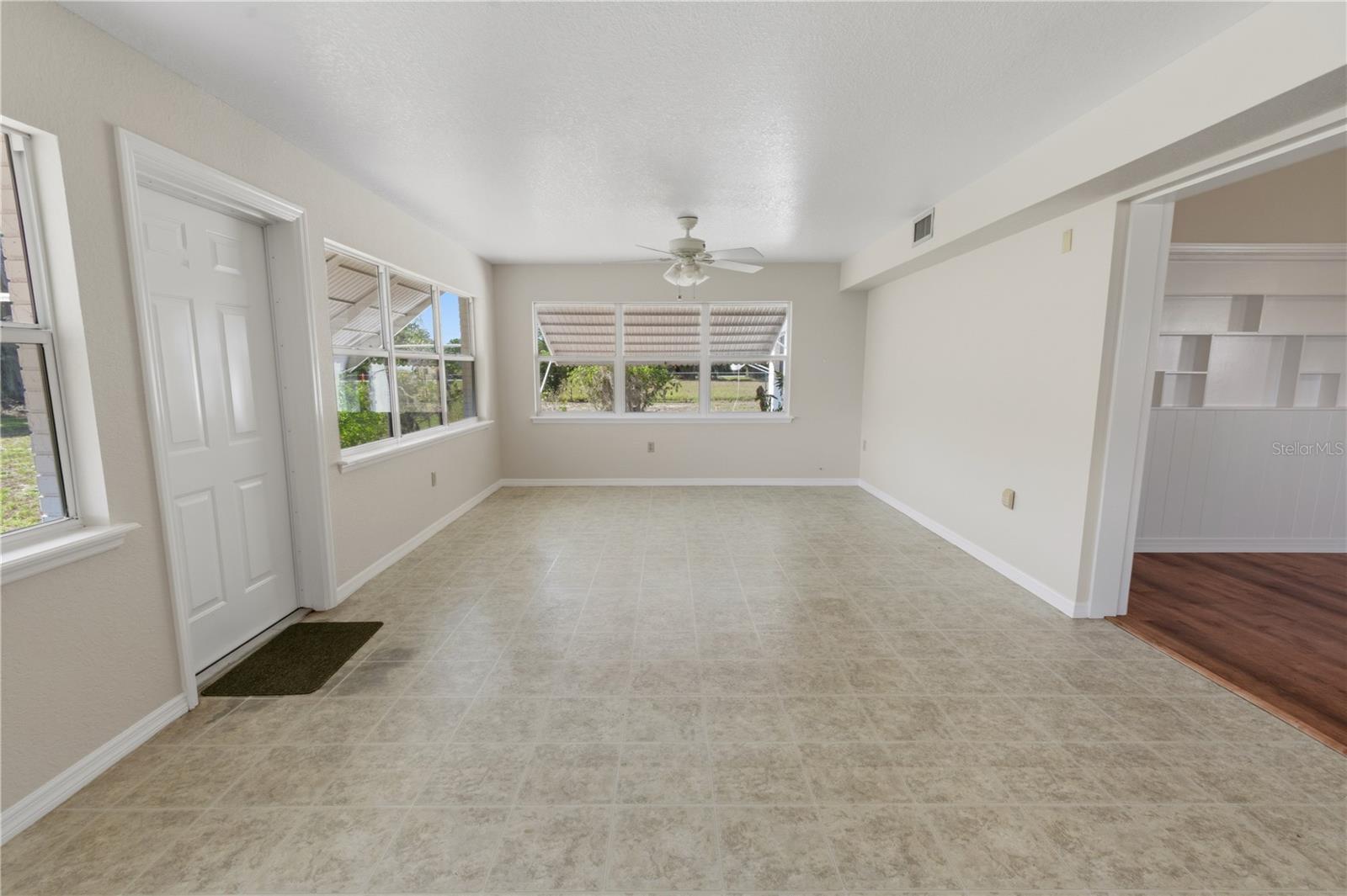 MAMMOTH GROVE - Residential