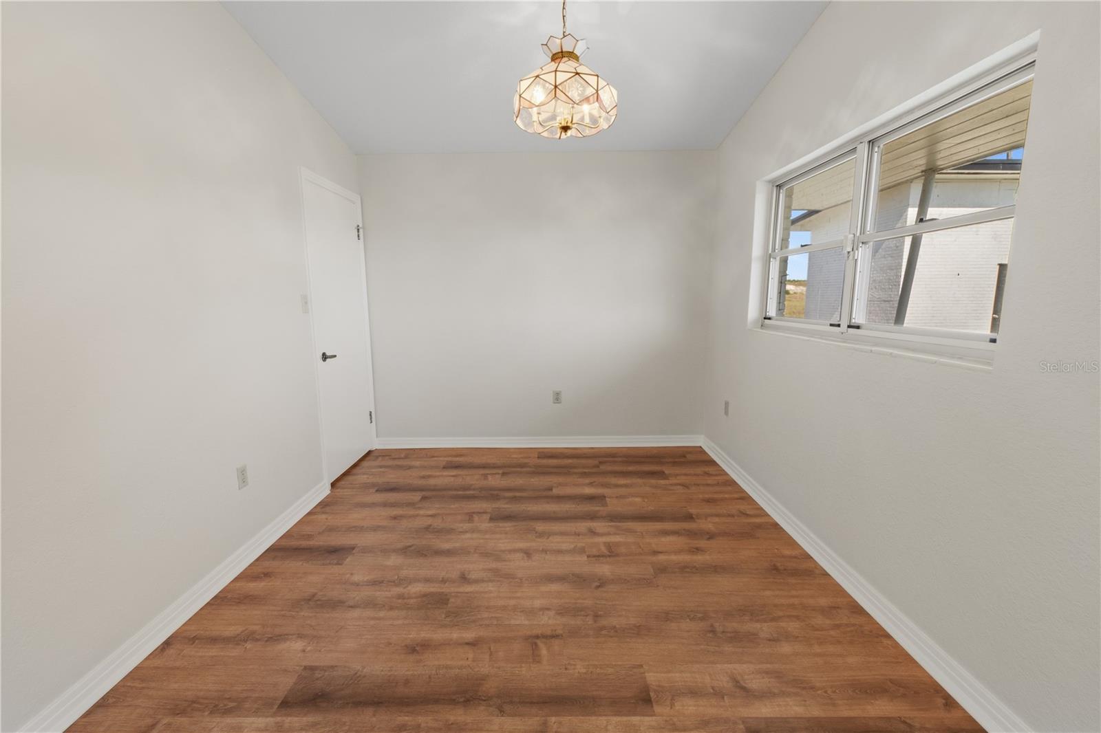 MAMMOTH GROVE - Residential