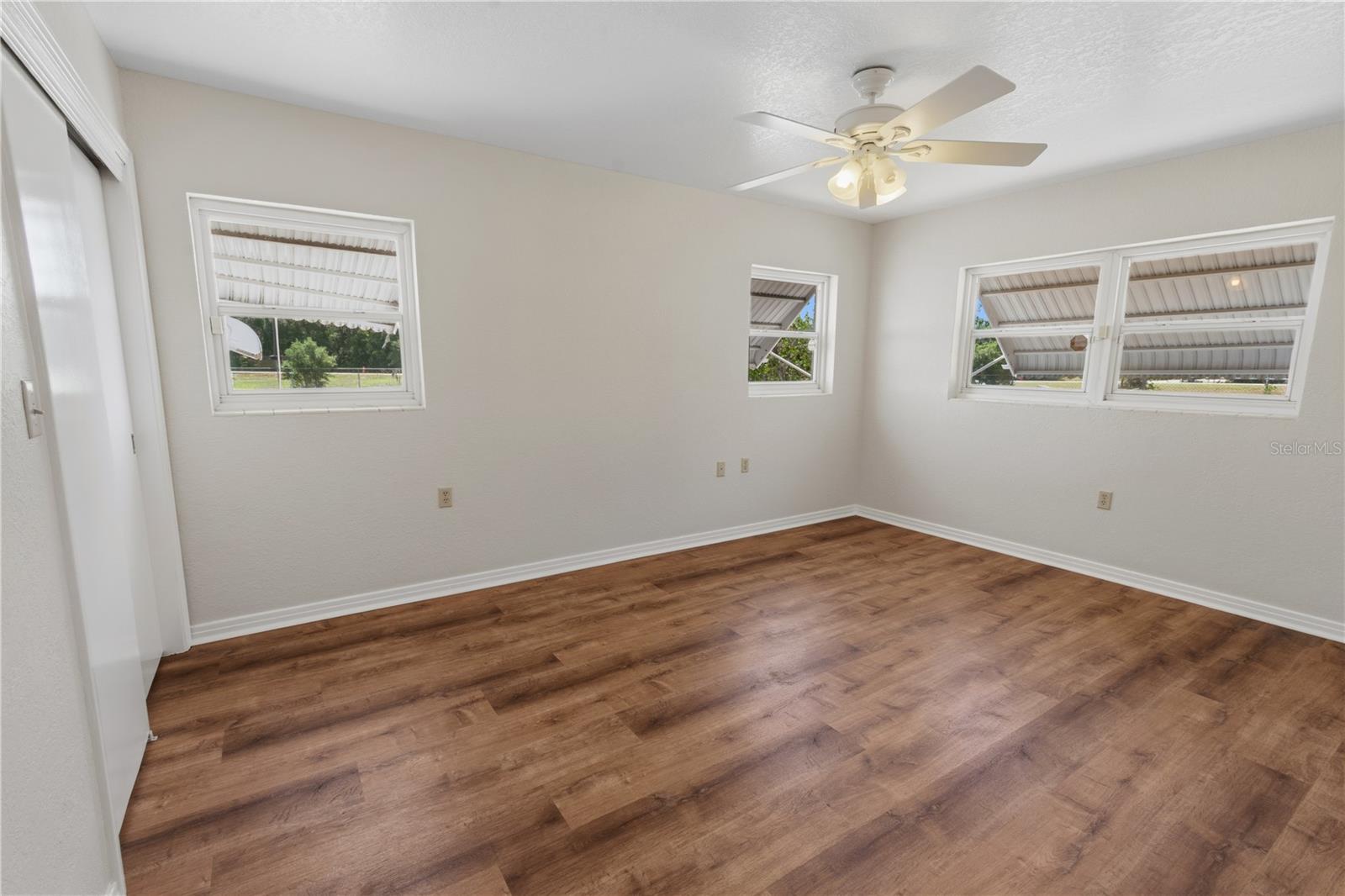 MAMMOTH GROVE - Residential