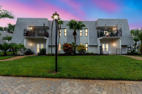 718 LYNDHURST STREET 924 DUNEDIN FL 34698