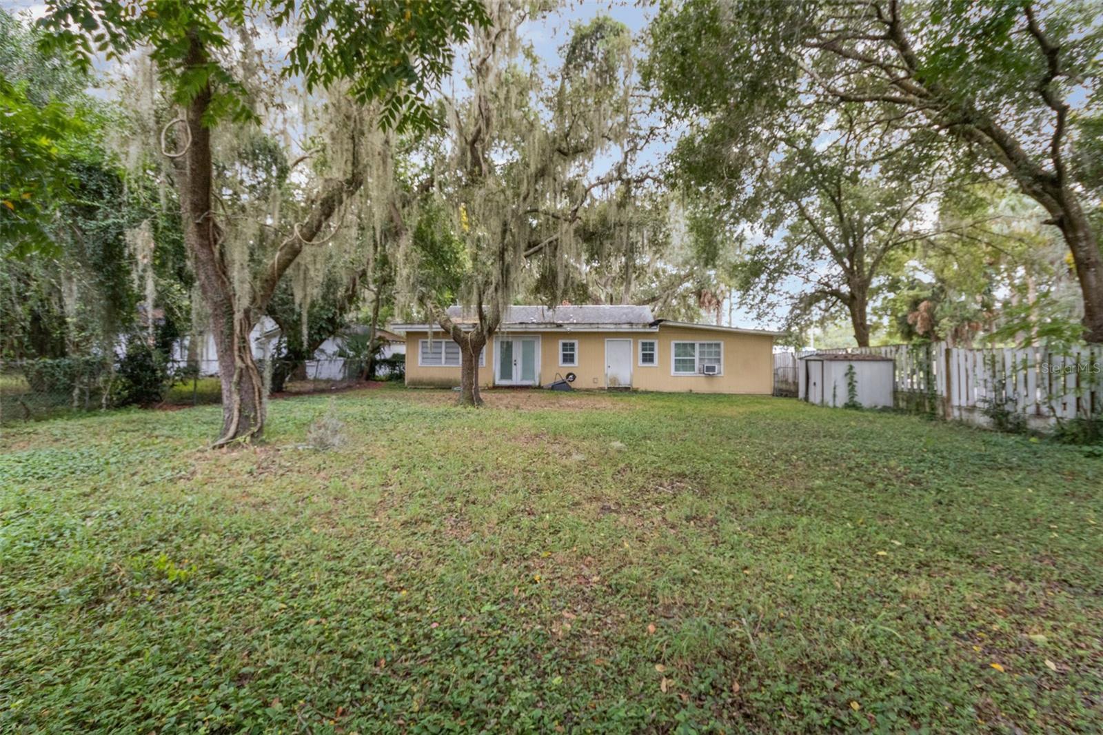 LEESBURG OAK CREST - Residential