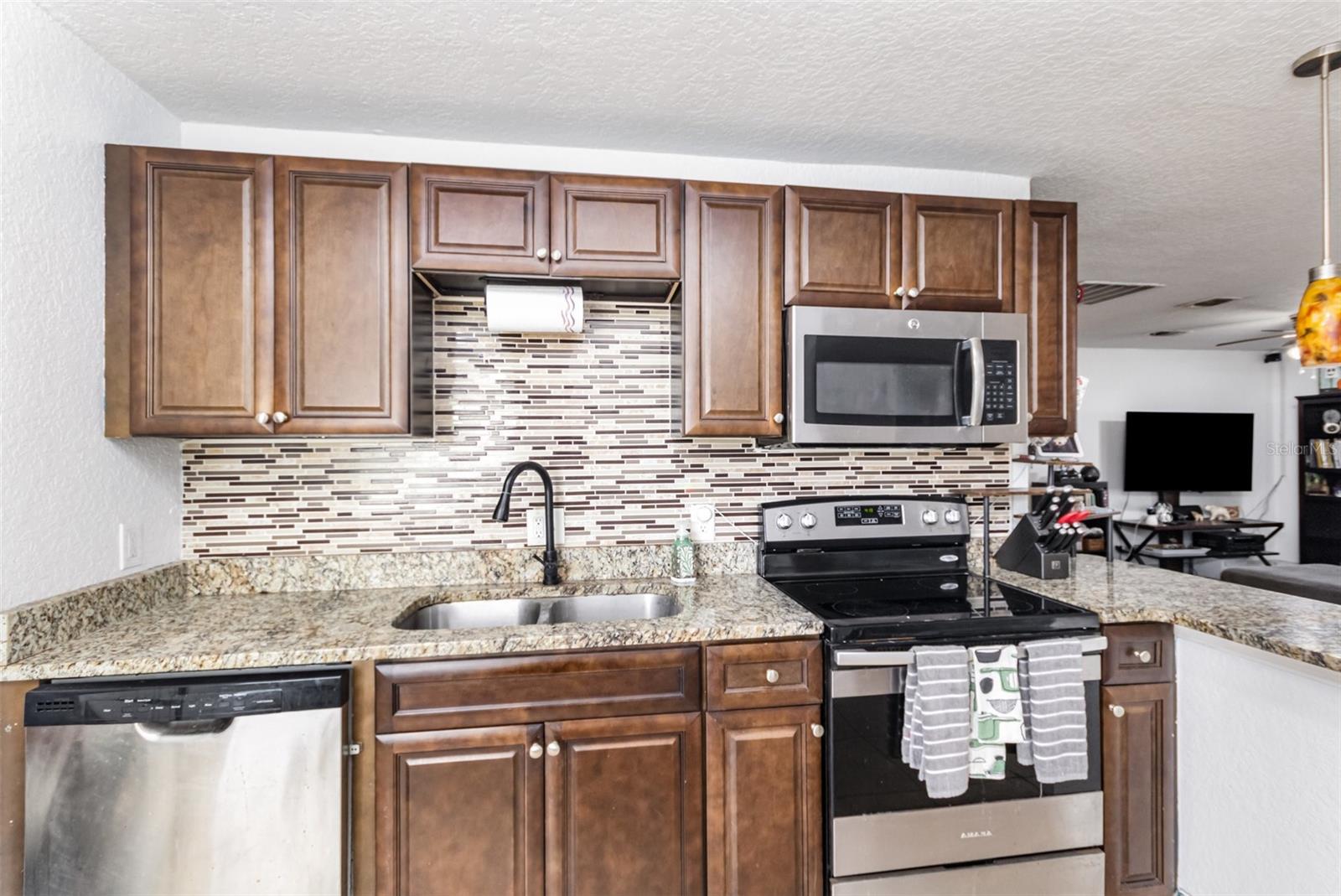 LEESBURG OAK CREST - Residential