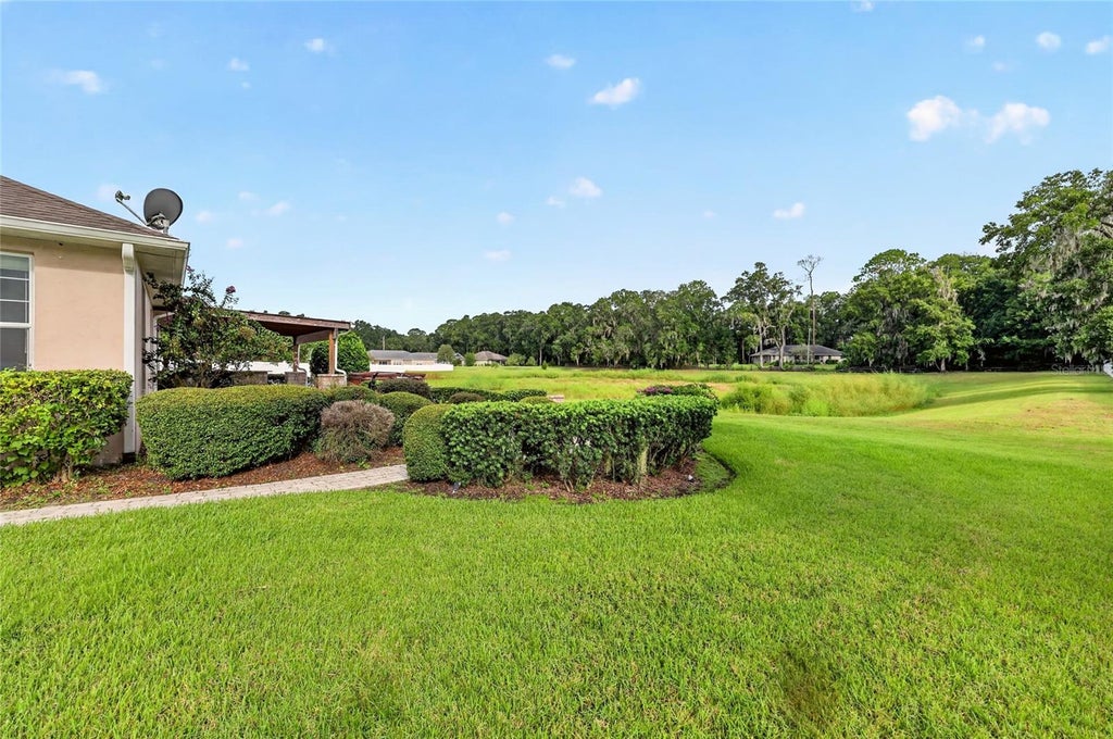Photo of 4015 SE 22nd Street, Ocala, FL 34471 (MLS # OM731251)