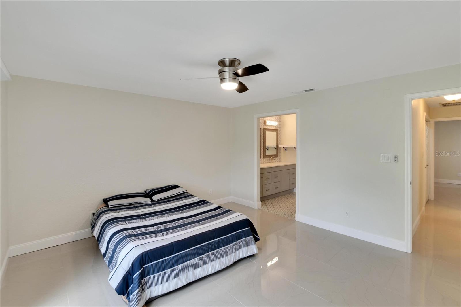 WALDEN LAKE FAIRWAY VILLAS UNI - Residential