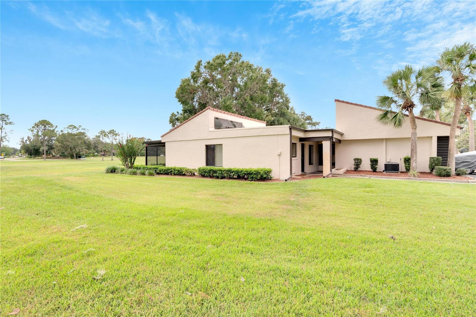 WALDEN LAKE FAIRWAY VILLAS UNI - Residential