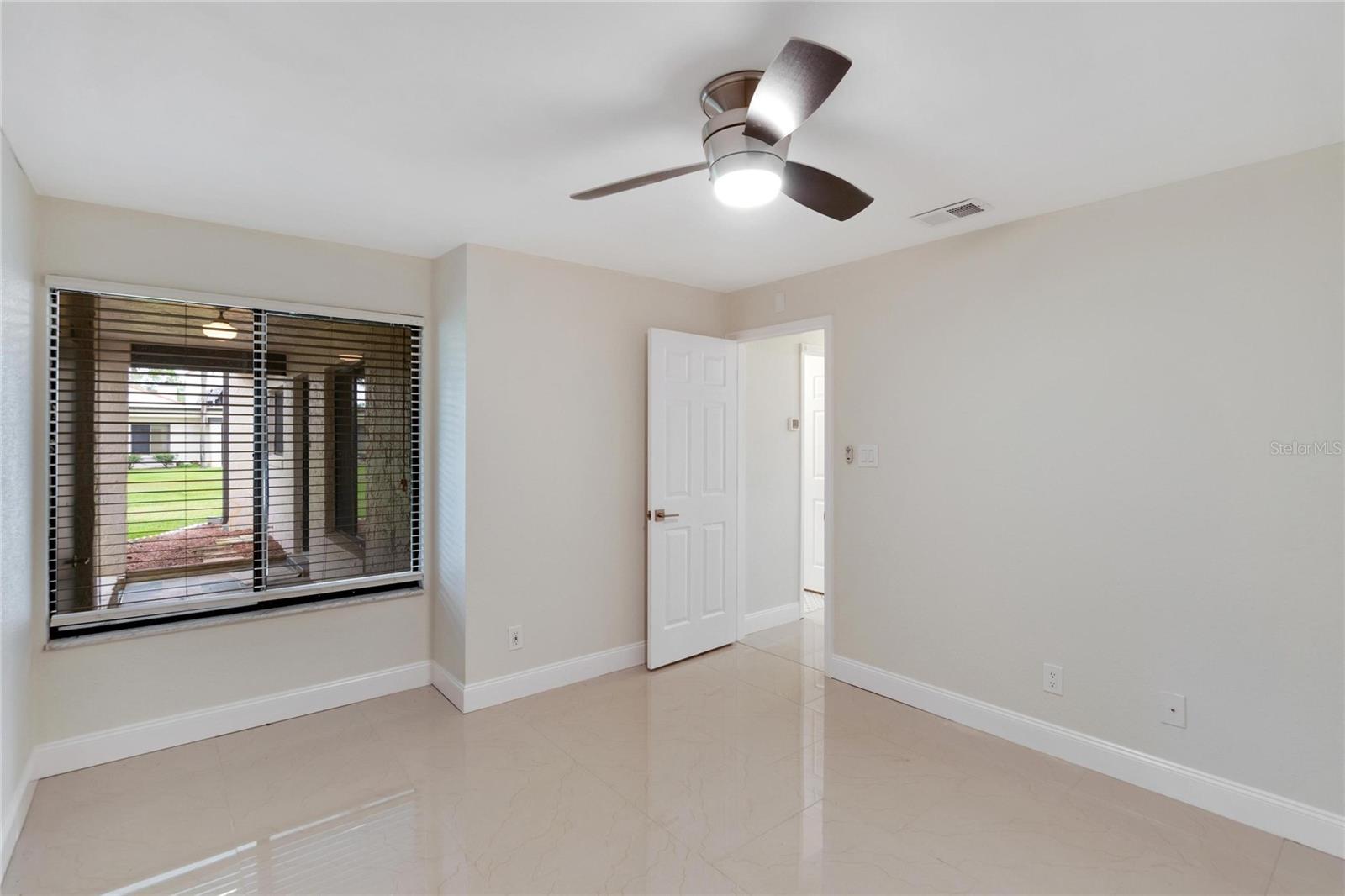 WALDEN LAKE FAIRWAY VILLAS UNI - Residential