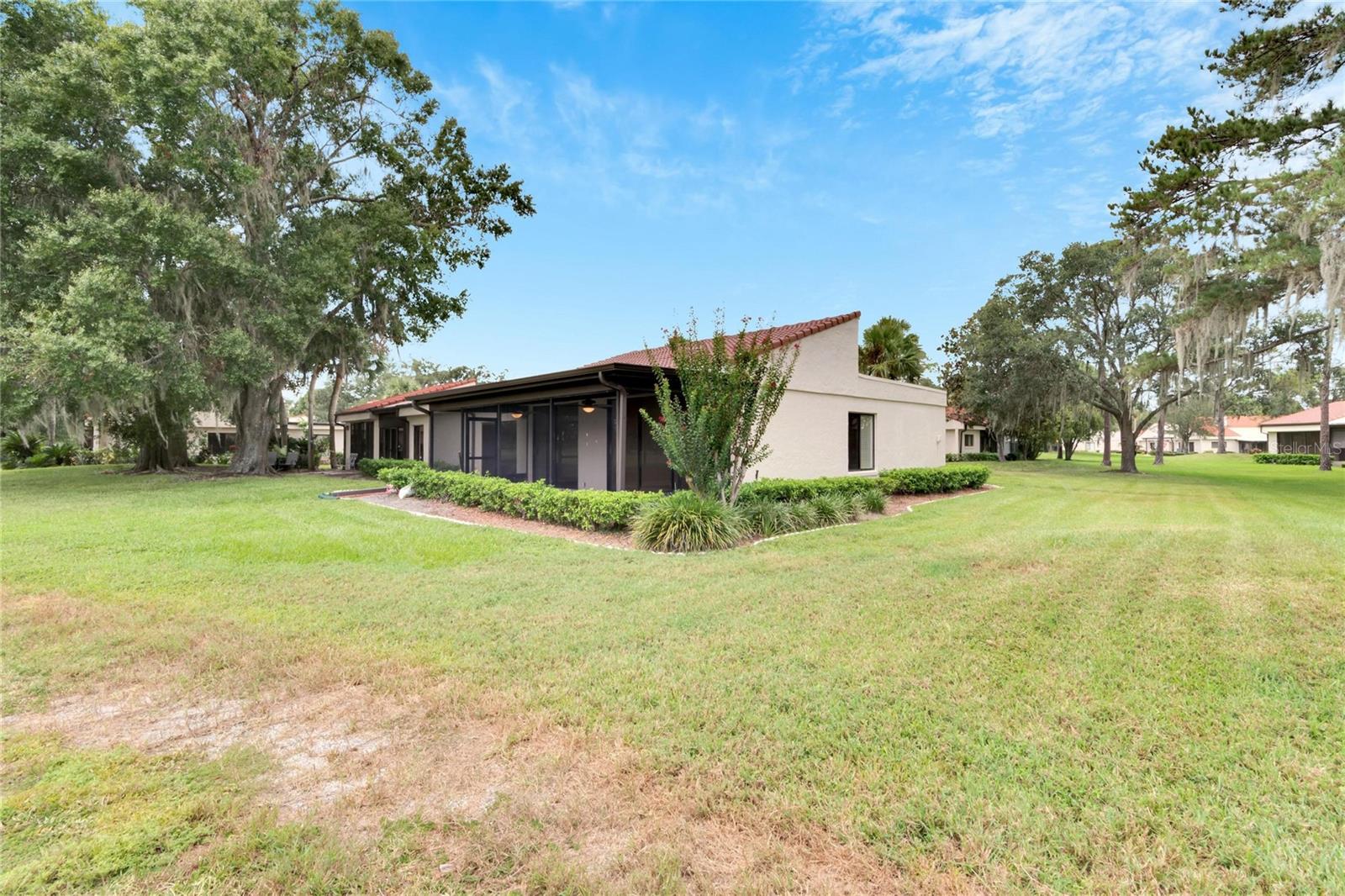 WALDEN LAKE FAIRWAY VILLAS UNI - Residential