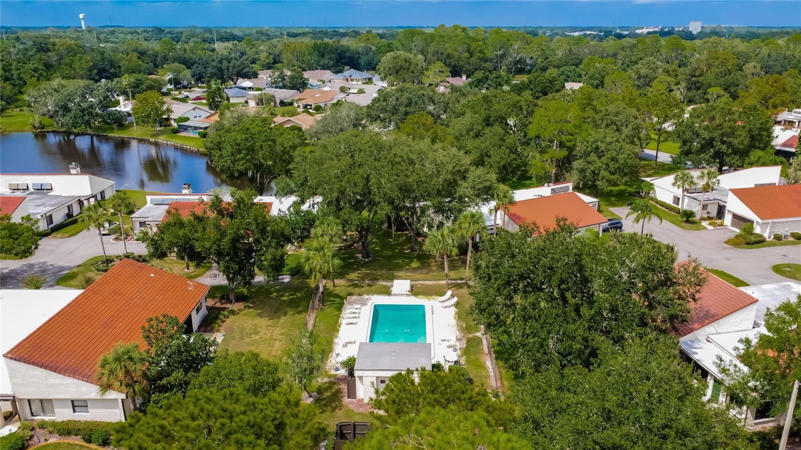 WALDEN LAKE FAIRWAY VILLAS UNI - Residential