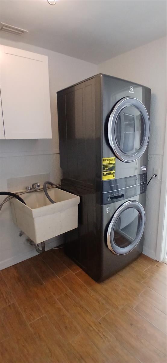 HARBOR HILLS 3RD ADD - Residential Lease