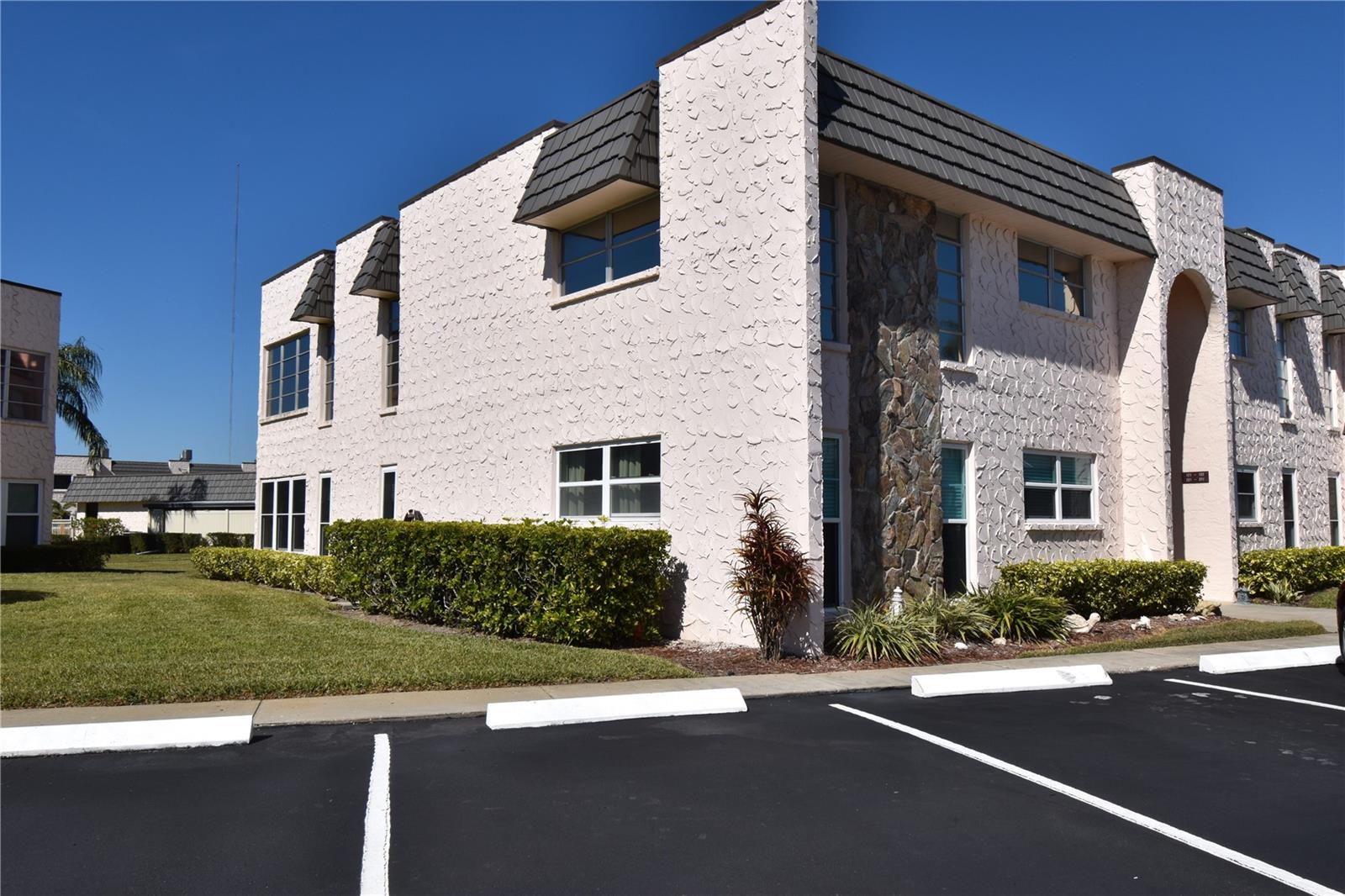 GARDENS THE CONDO - Residential