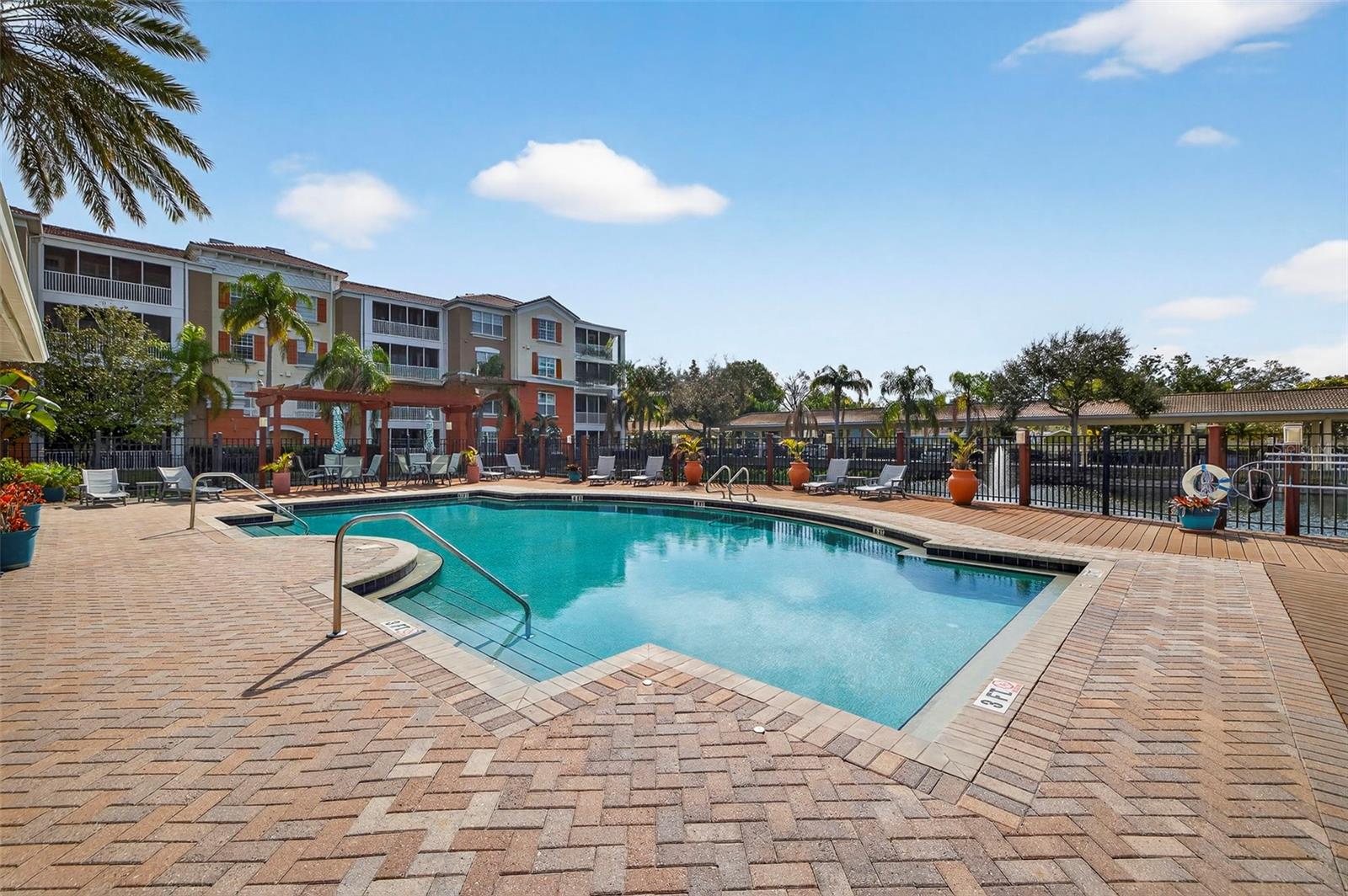 MONTEREY AT LAKE SEMINOLE CONDO - Residential