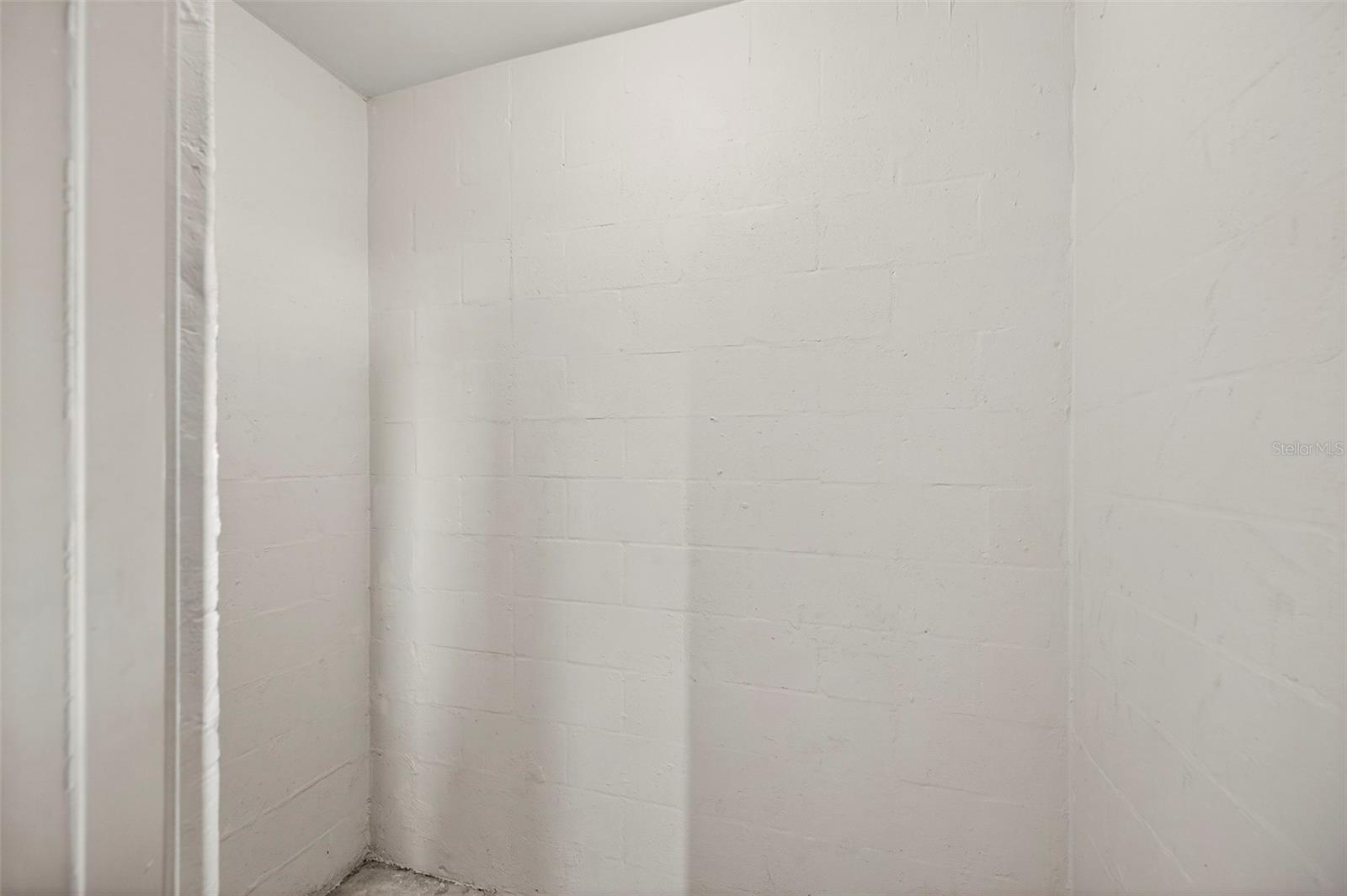 MONTEREY AT LAKE SEMINOLE CONDO - Residential