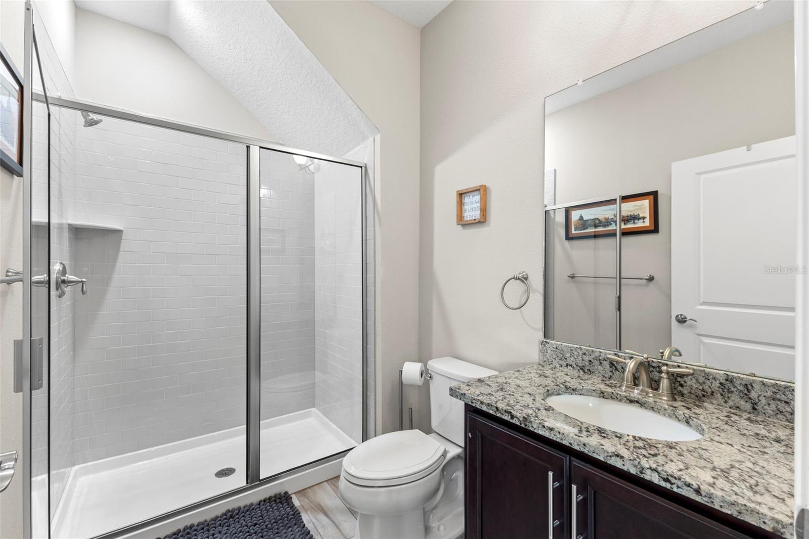 JUNGLE TERRACE SEC B - Residential