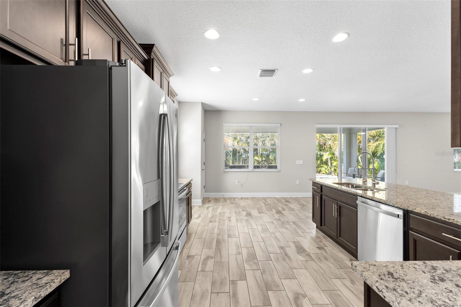 JUNGLE TERRACE SEC B - Residential