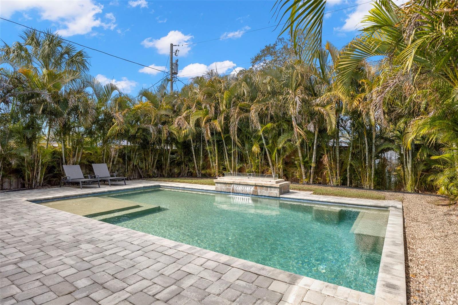 JUNGLE TERRACE SEC B - Residential