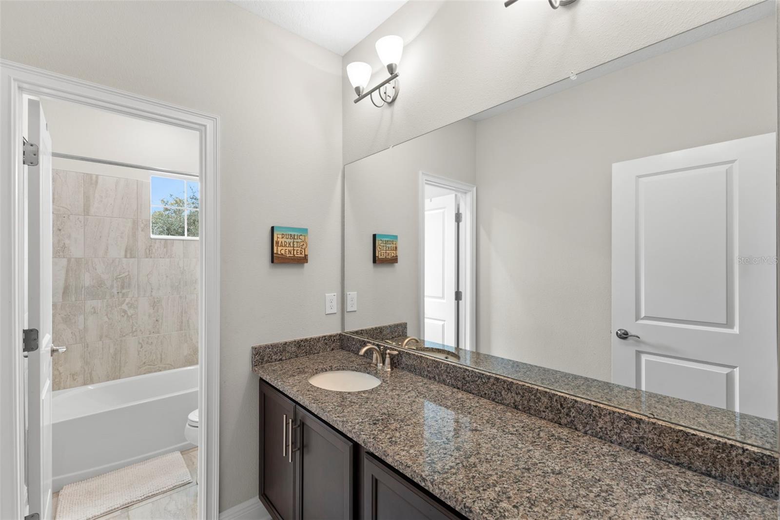 JUNGLE TERRACE SEC B - Residential