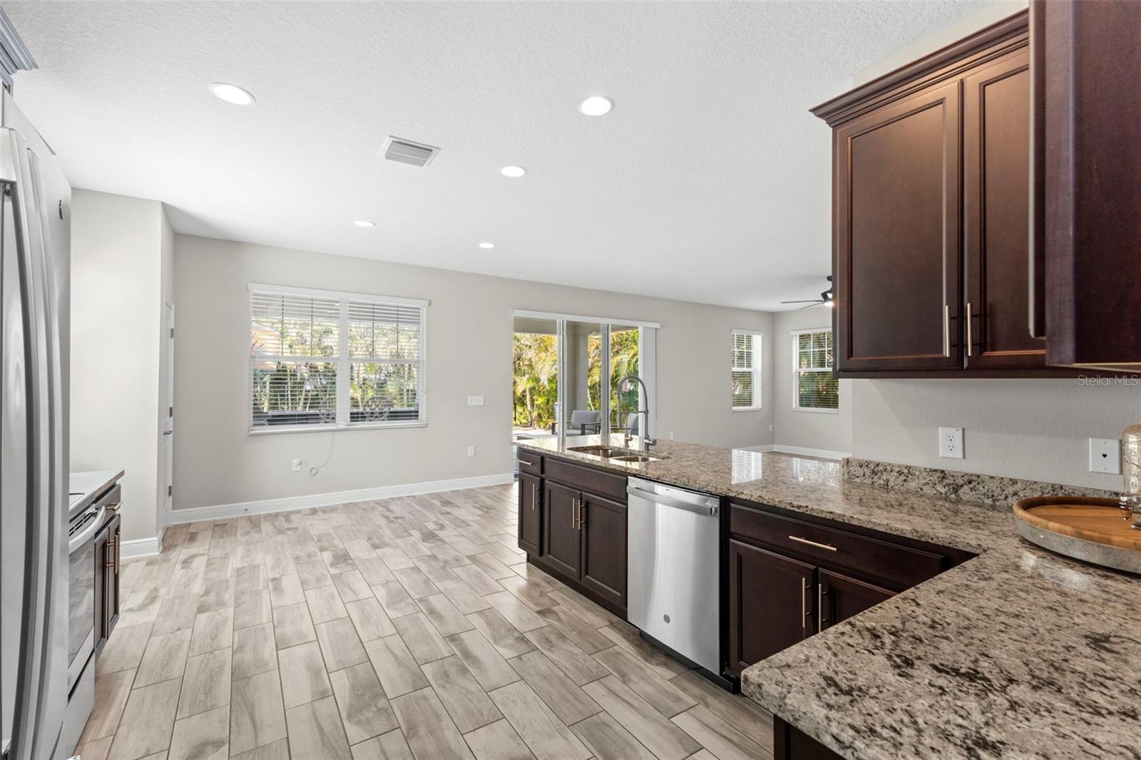 JUNGLE TERRACE SEC B - Residential