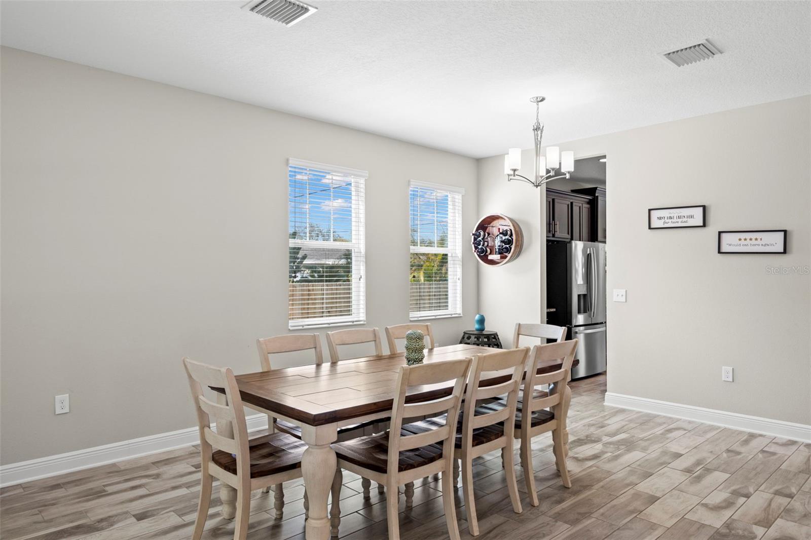 JUNGLE TERRACE SEC B - Residential