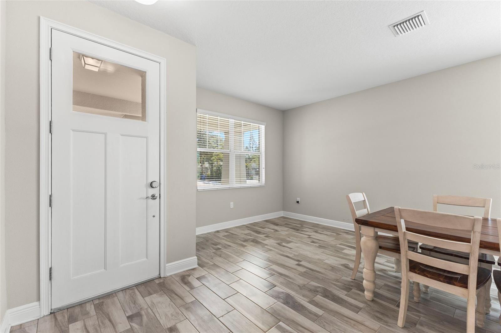 JUNGLE TERRACE SEC B - Residential